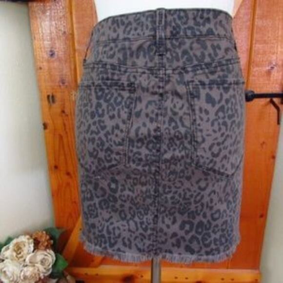MUDD Animal Print Mini Jean Skirt Brown Junior 7 Stretchy Distressed Hem - Picture 12 of 12